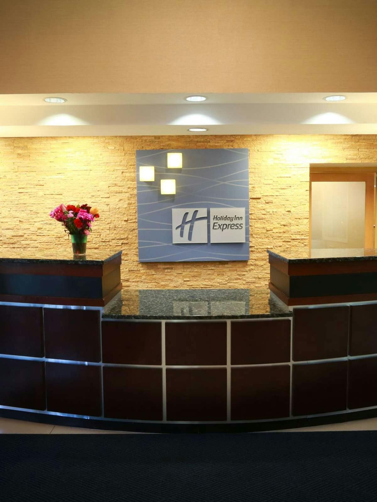 Hotel Holiday Inn Express Hotel & Suites West Chester photo 4