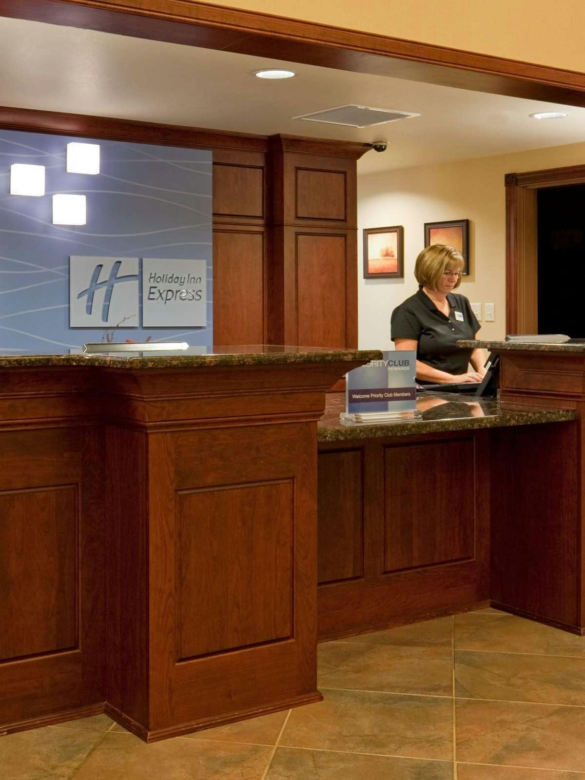 Hotel Holiday Inn Express Hotel & Suites Wausau photo 4