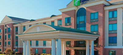 Holiday Inn Express Hotel & Suites Warwick Airport
