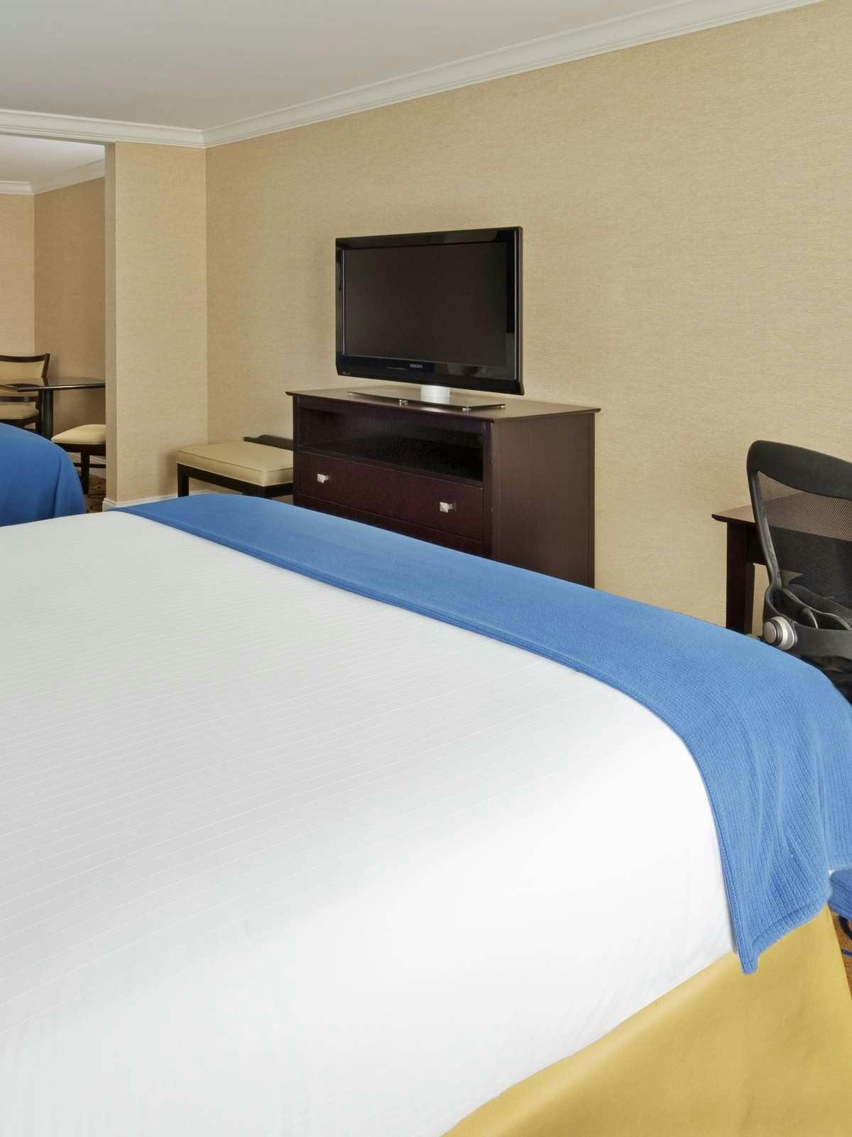 Hotel Holiday Inn Express Hotel & Suites Williamsport photo 2