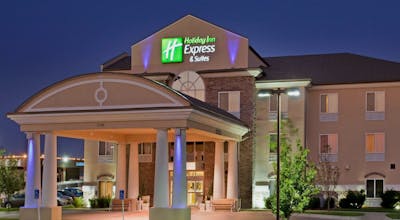 Holiday Inn Express Hotel & Suites Wichita Airport