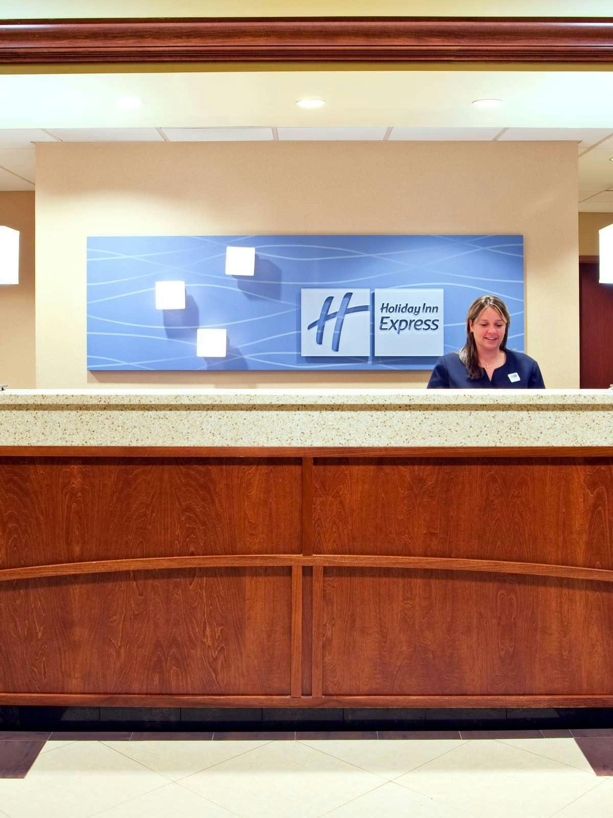 Hotel Holiday Inn Express Hotel & Suites West Mifflin photo 4