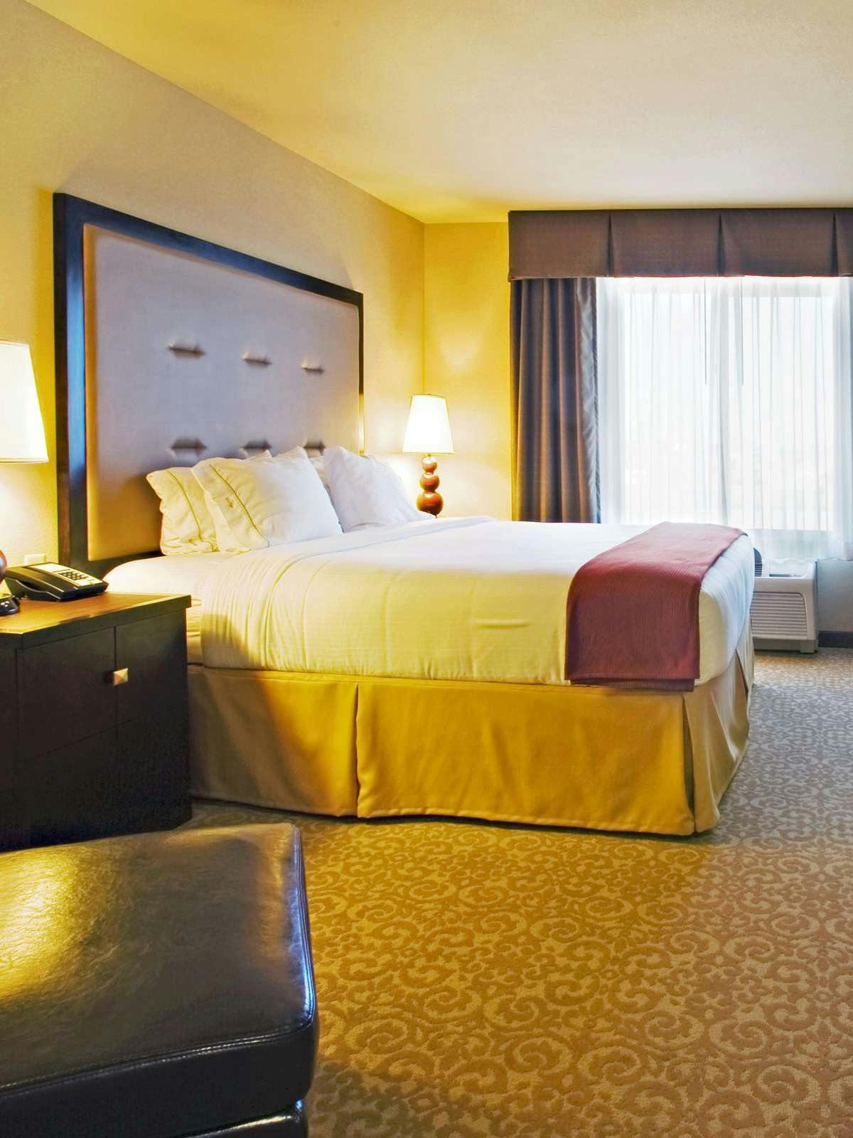 Hotel Holiday Inn Express Hotel & Suites Wichita Falls photo 1