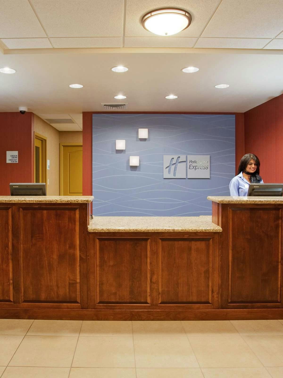 Hotel Holiday Inn Express Hotel & Suites Willows photo 3