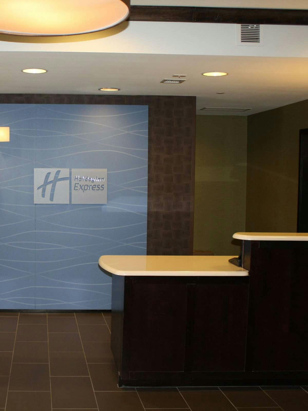 Hotel Holiday Inn Express Hotel & Suites Wichita Northeast photo 4