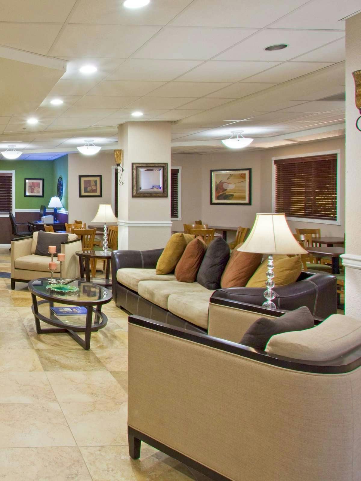 Hotel Holiday Inn Express Hotel & Suites West Palm Beach photo 3