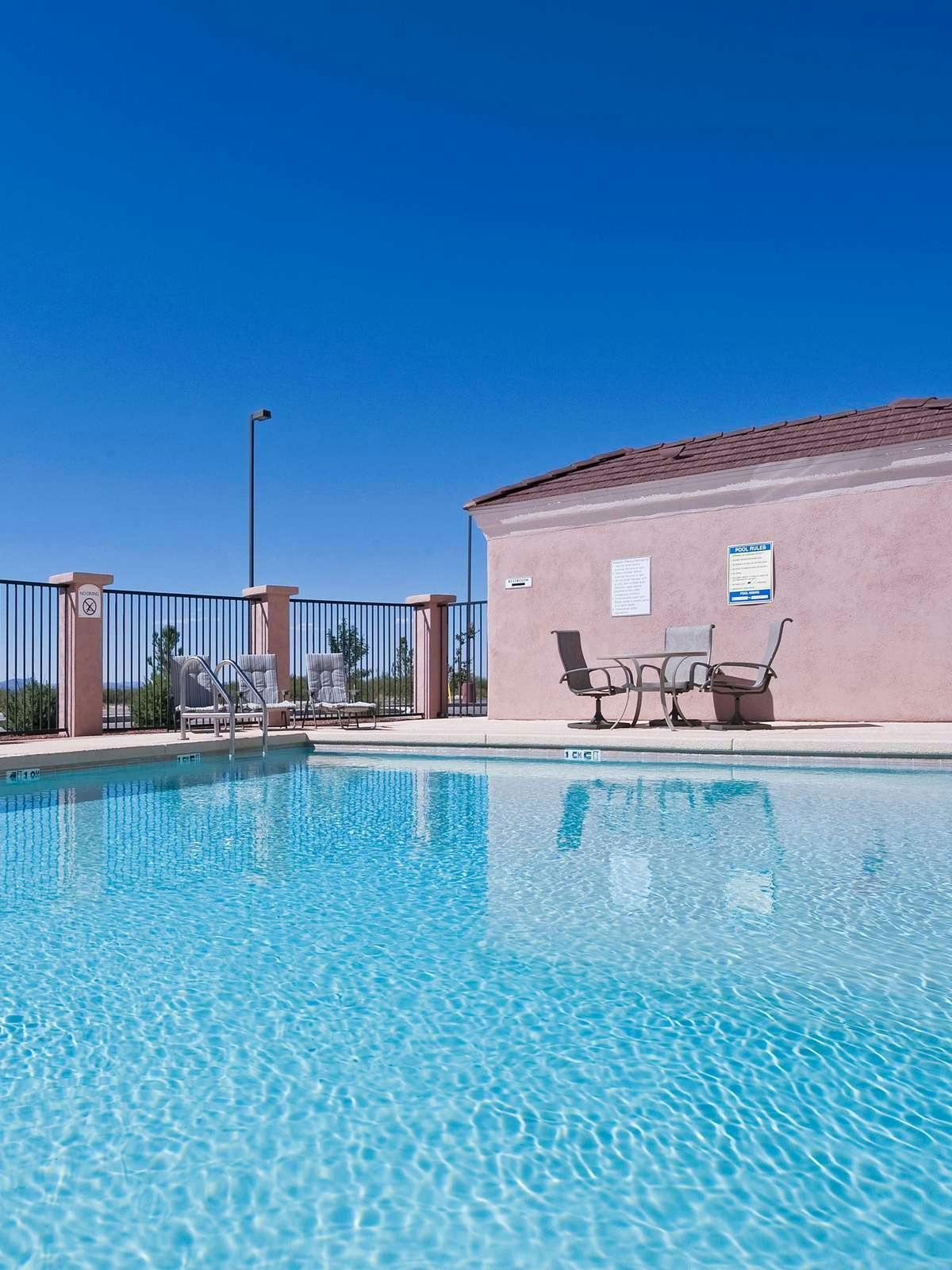 Hotel Holiday Inn Express Hotel & Suites Willcox photo 5