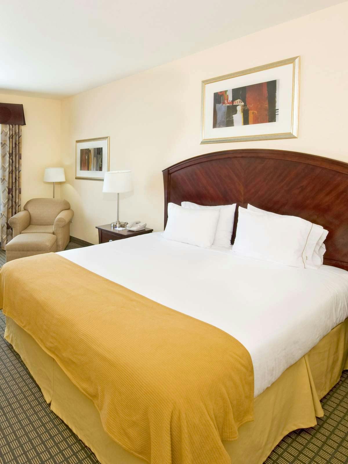 Hotel Holiday Inn Express Hotel & Suites Willcox photo 1