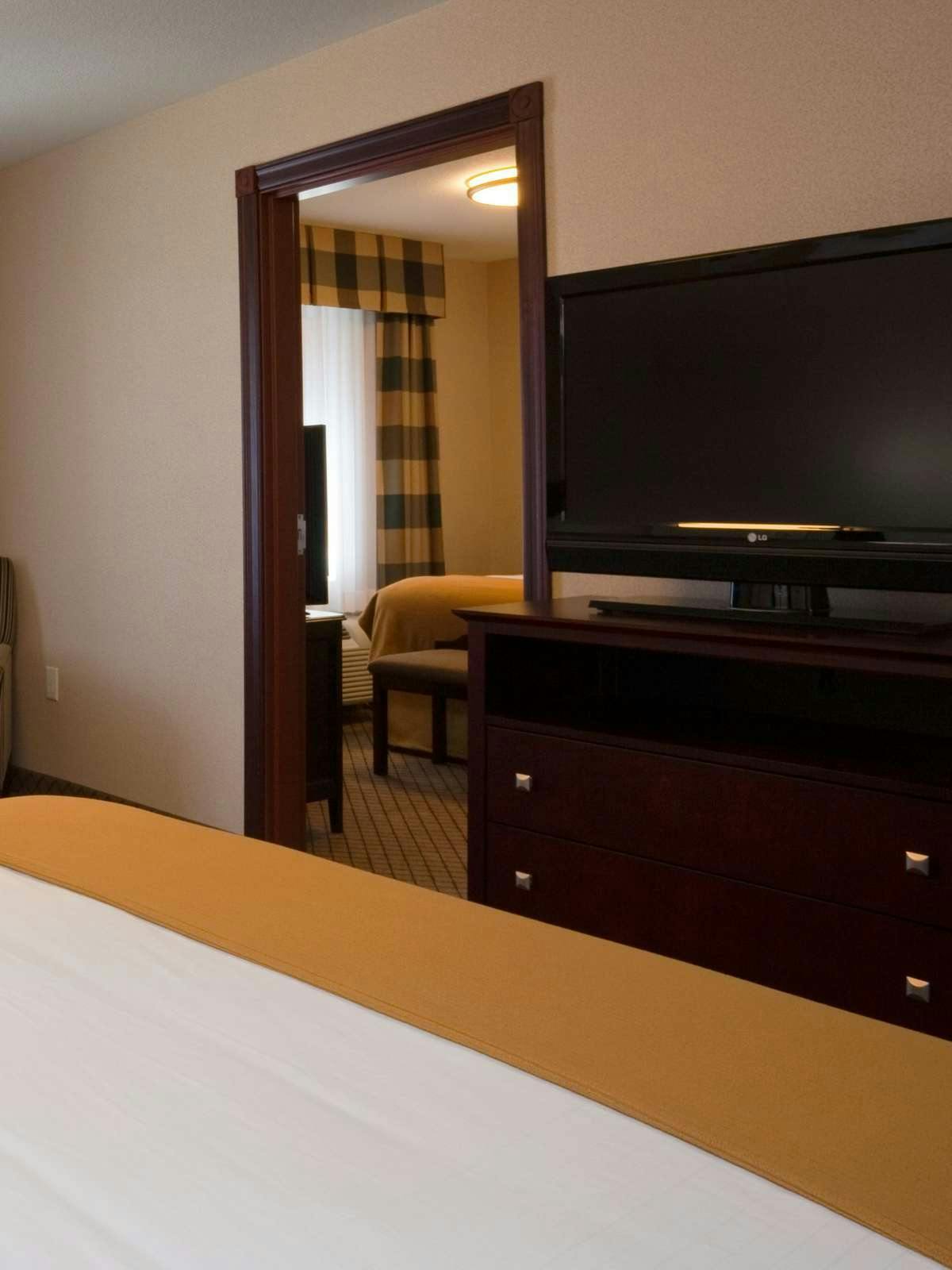 Hotel Holiday Inn Express Hotel & Suites Winona photo 2