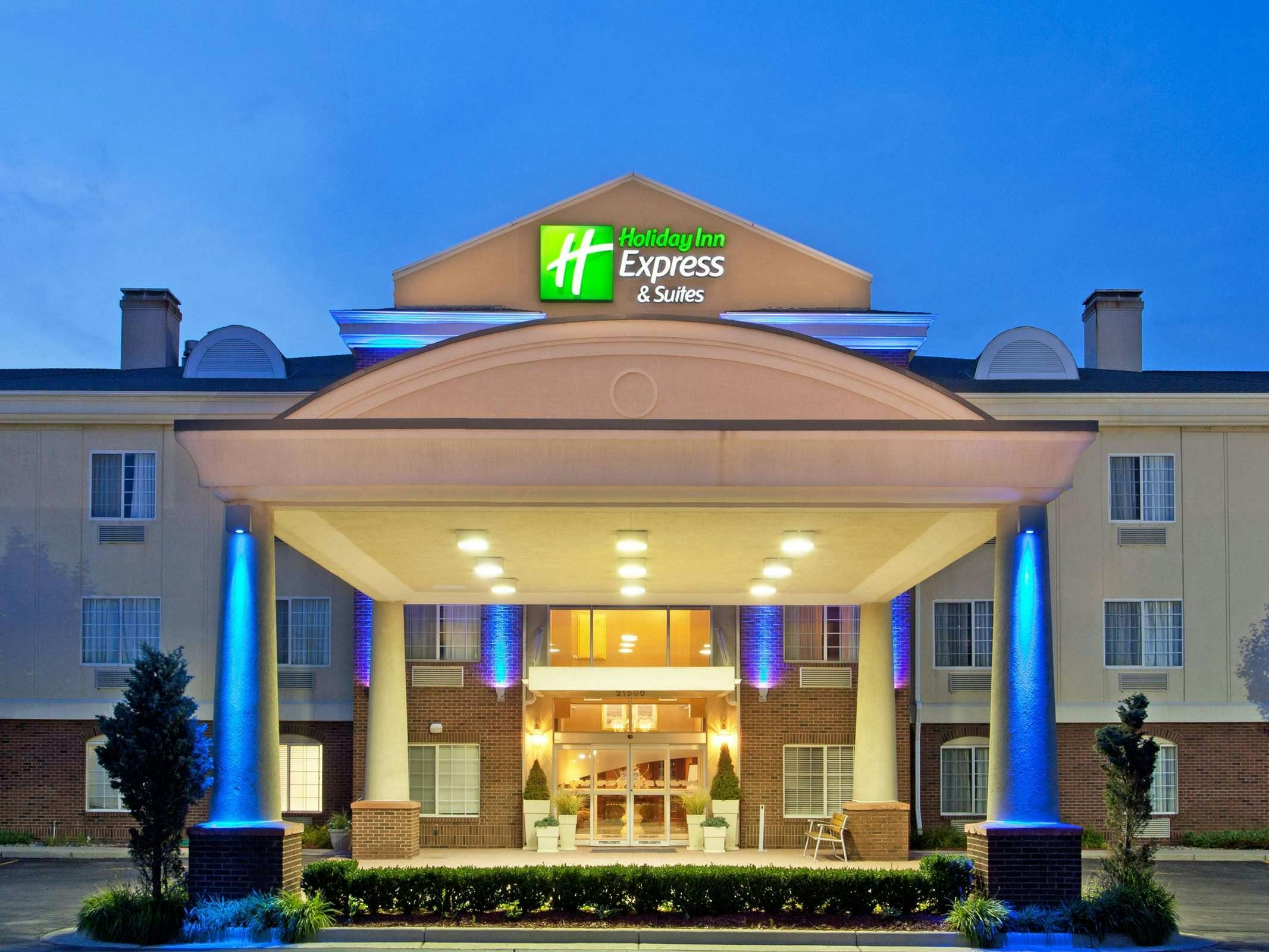 Holiday Inn Express Hotel & Suites Woodhaven