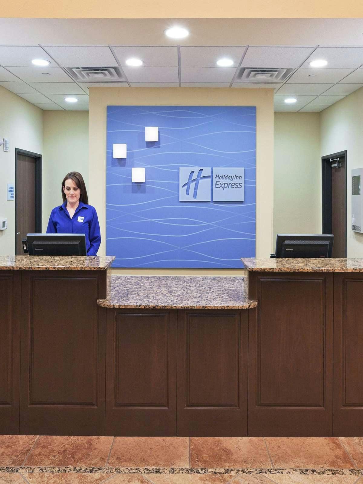 Hotel Holiday Inn Express Hotel & Suites Wolfforth photo 4