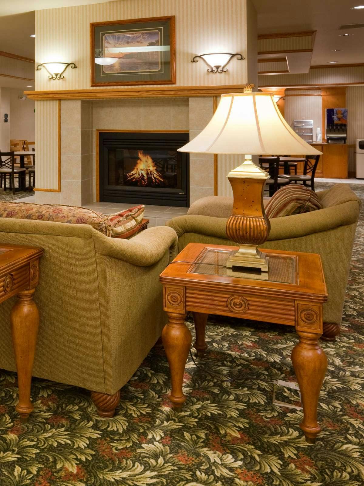 Hotel Holiday Inn Express Hotel & Suites Yankton photo 3