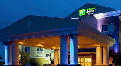 Holiday Inn Express Hotel & Suites Yankton