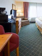Hotel Holiday Inn Express Hotel & Suites Yankton photo 2