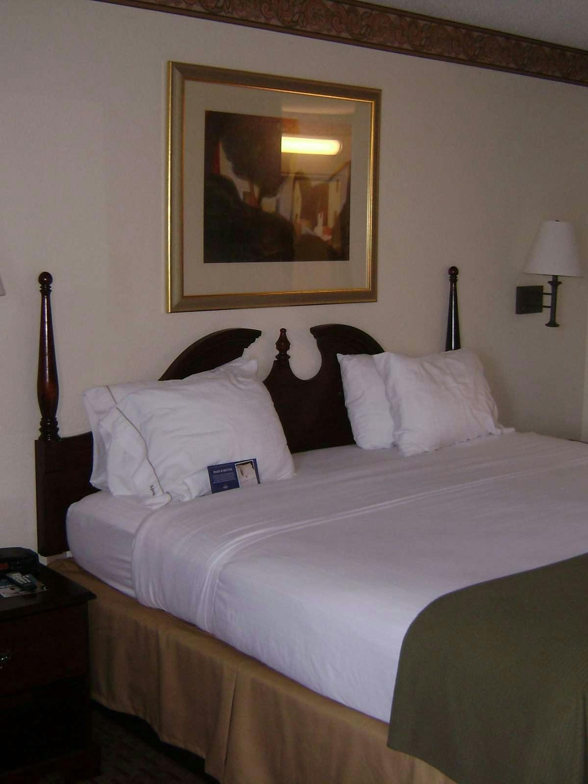 Hotel Holiday Inn Express Hotel & Suites Wilson I-95 photo 1