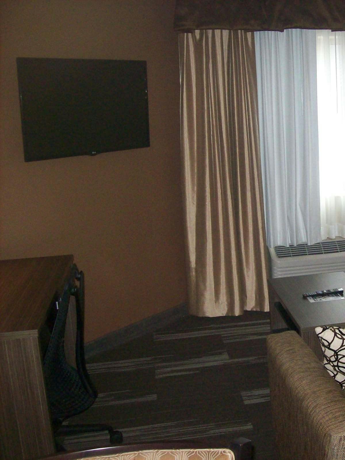 Hotel Holiday Inn Express Hotel & Suites Woodbury photo 2