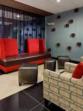 Hotel Holiday Inn Express Hotel & Suites York NE Market Street photo 3