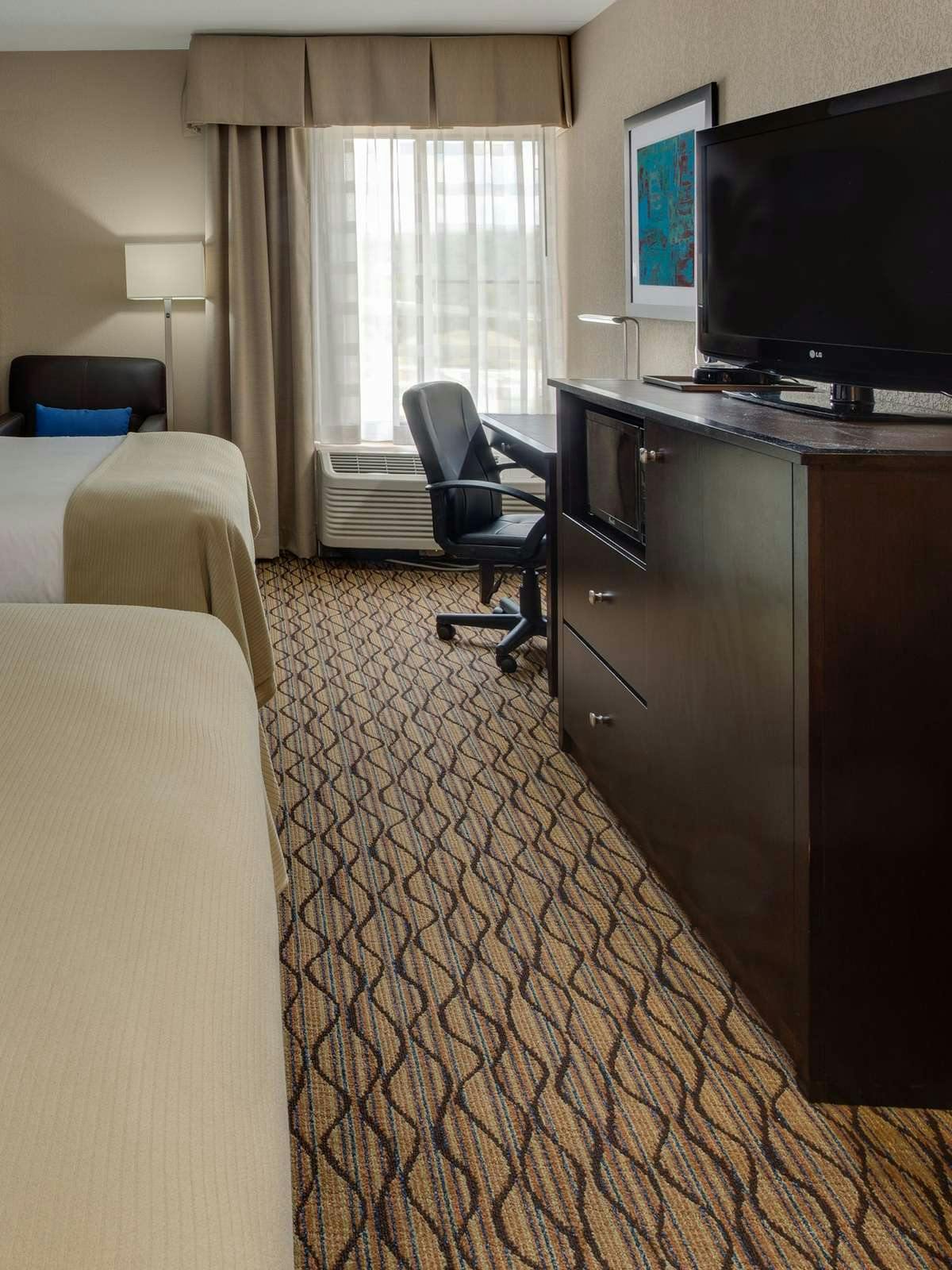 Hotel Holiday Inn Express Hunt Valley photo 2