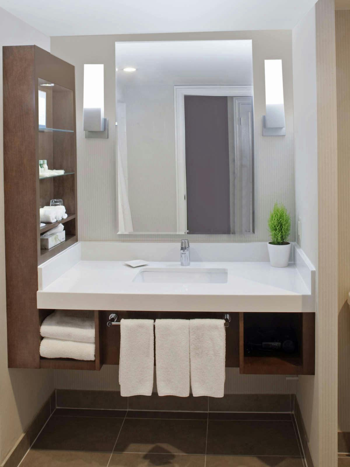 Hotel Delta Hotels by Marriott Toronto East photo 5