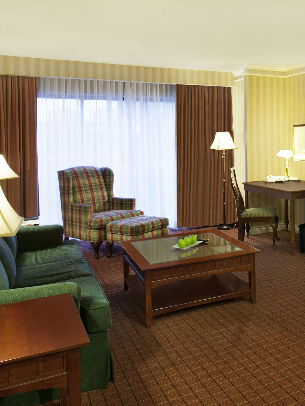 Hotel Delta Hotels by Marriott Toronto East photo 4