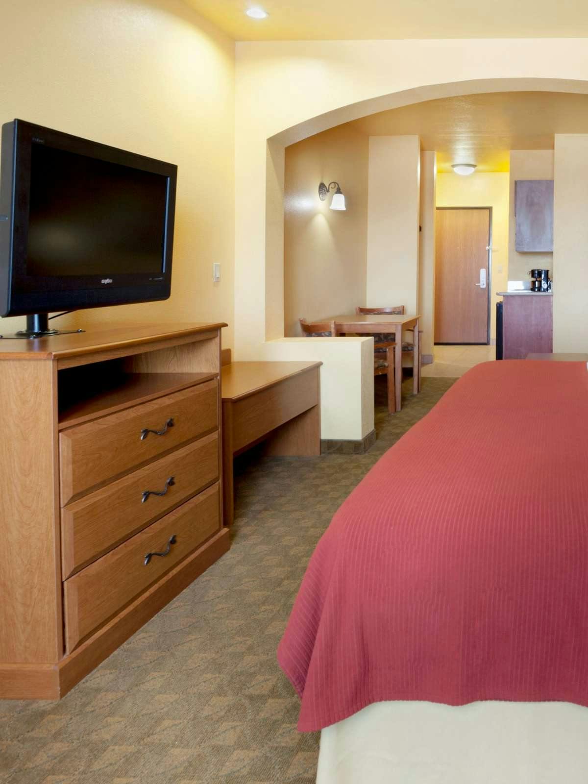 Hotel Holiday Inn Express Hotel & Suites Zapata photo 2