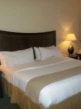 Hotel Holiday Inn Express Indianapolis Airport photo 1