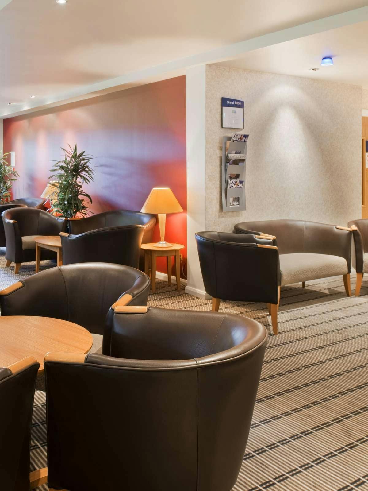 Hotel Holiday Inn Express Inverness photo 2