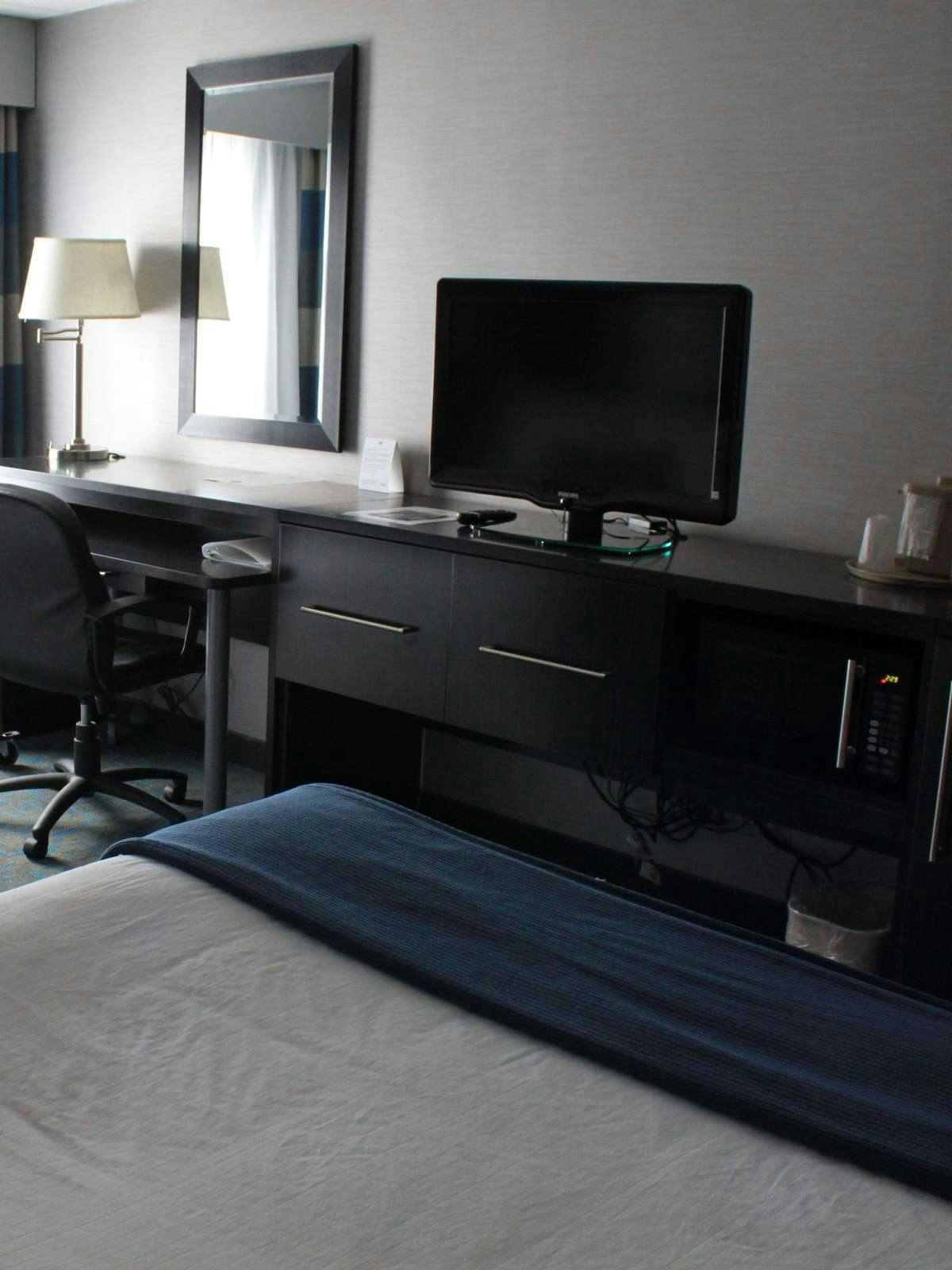 Hotel Holiday Inn Express Janesville photo 2