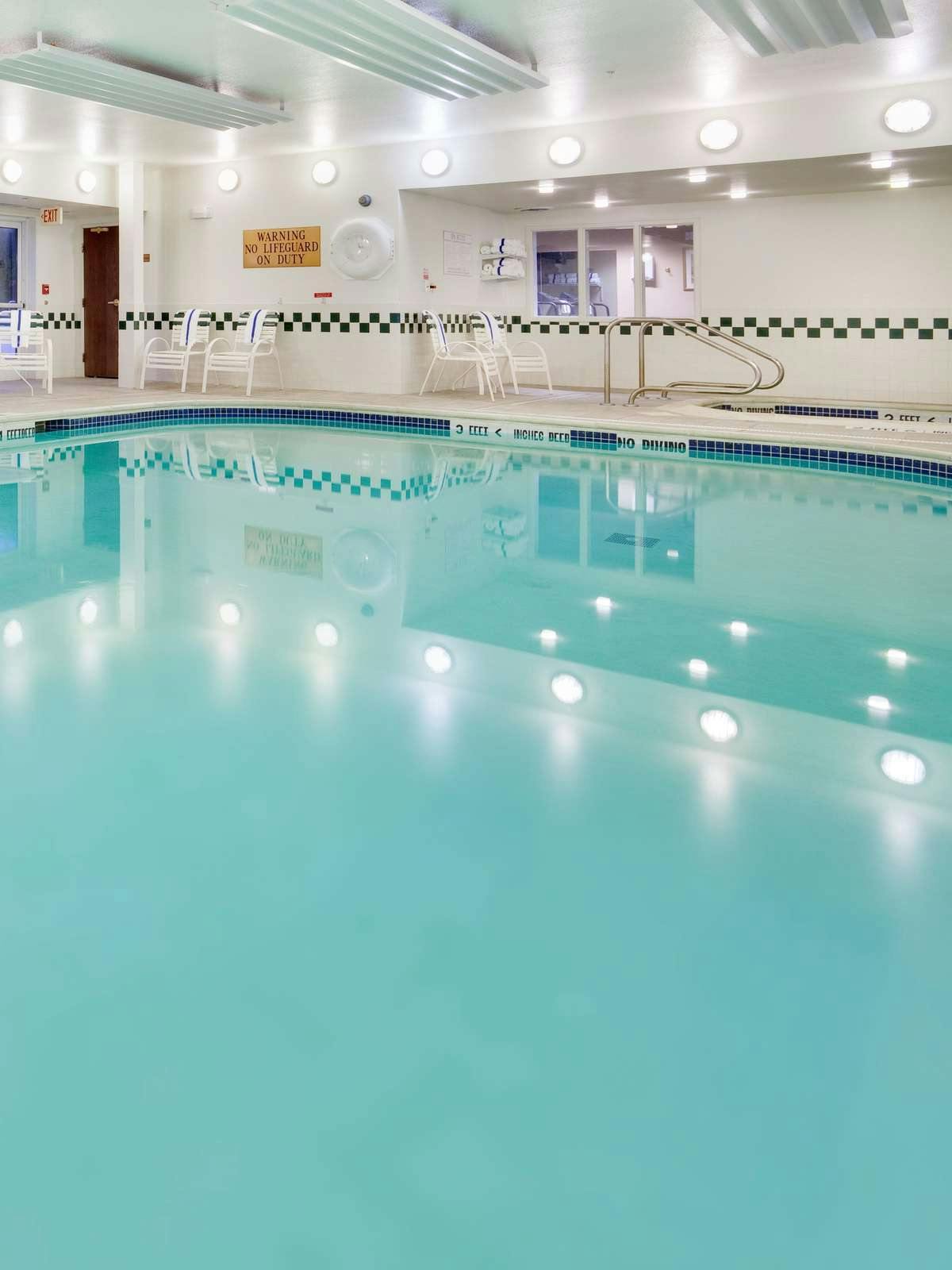 Hotel Holiday Inn Express Irondequoit photo 5