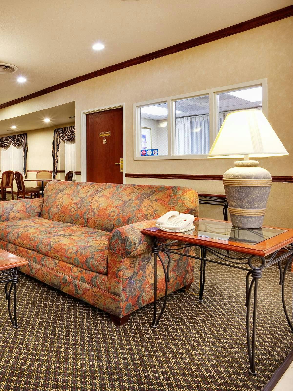 Hotel Holiday Inn Express Irondequoit photo 2