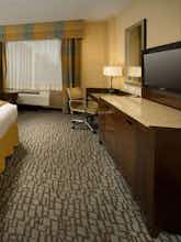 Hotel Holiday Inn Express Jacksonville Beach photo 2