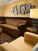 Hotel Holiday Inn Express Jacksonville Beach photo 4