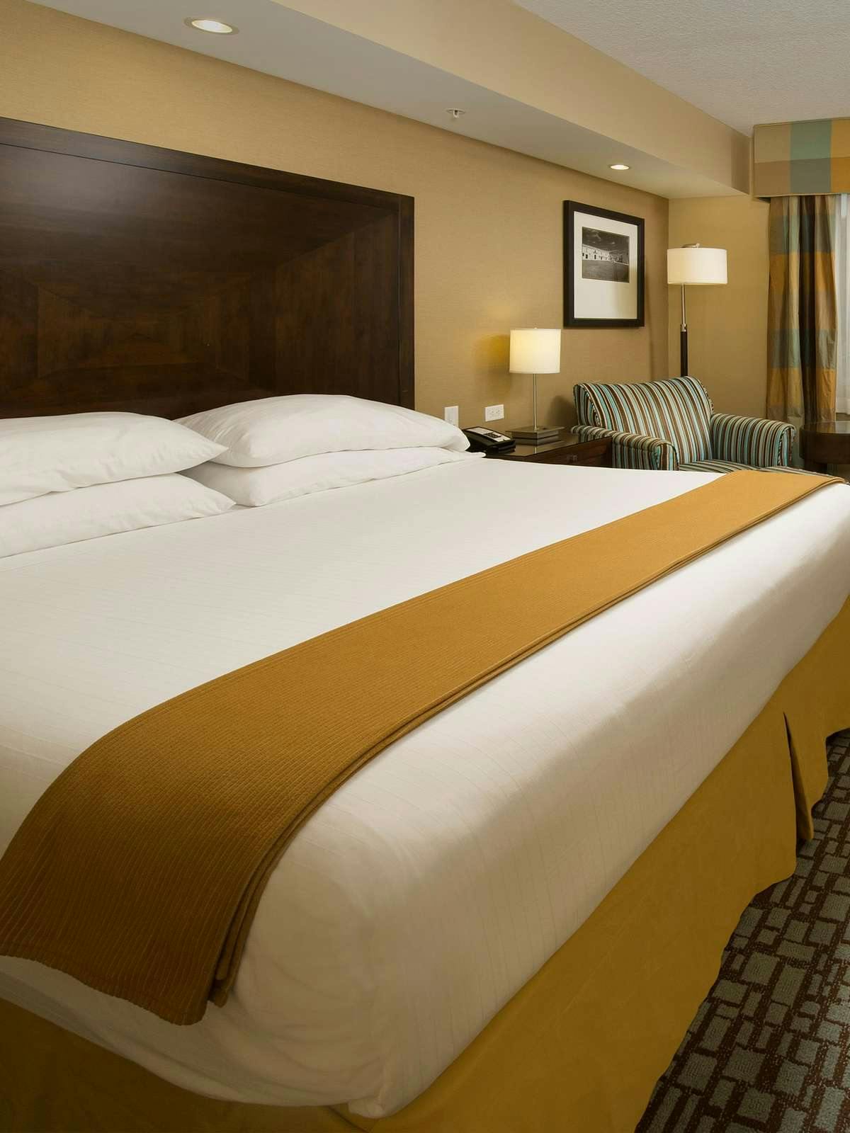 Hotel Holiday Inn Express Jacksonville Beach photo 1