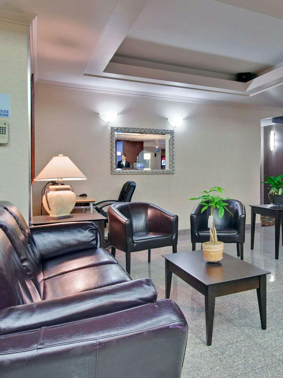 Hotel Holiday Inn Express Kamloops photo 3