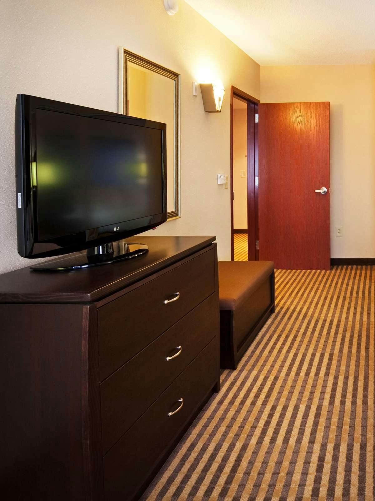 Hotel Holiday Inn Express Johnson City photo 2