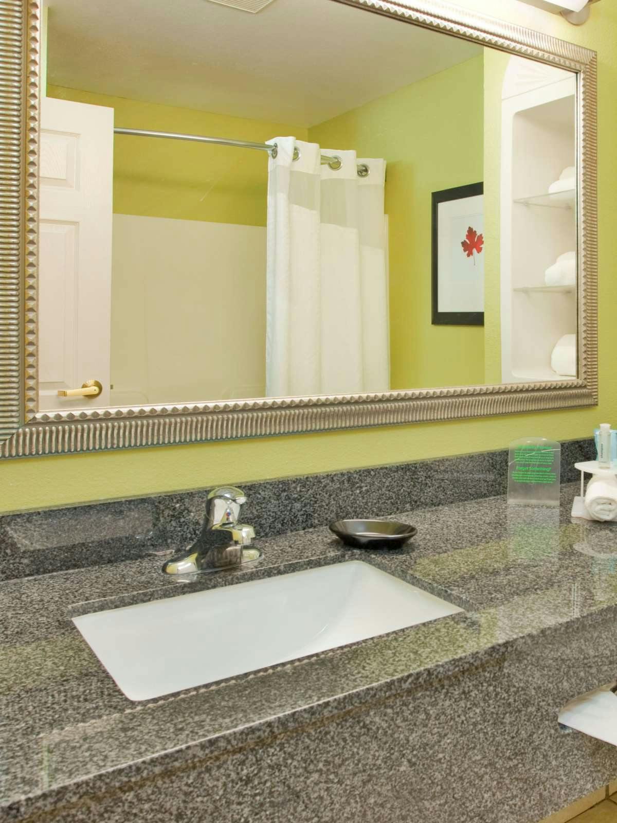 Hotel Holiday Inn Express Kearney photo 2