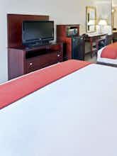 Hotel Holiday Inn Express Lake Oswego photo 2