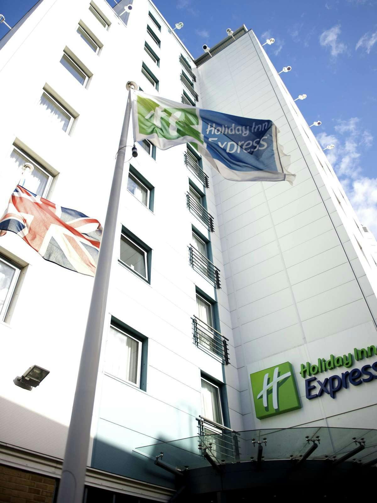 Hotel Holiday Inn Express London Croydon photo 2