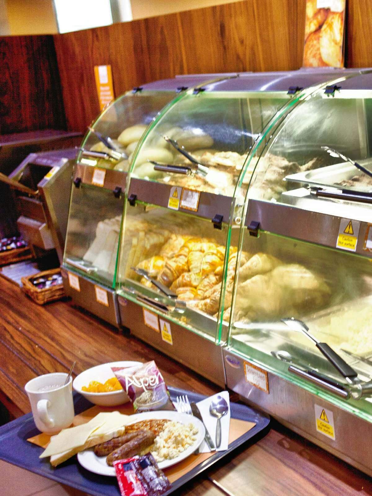 Hotel Holiday Inn Express London Croydon photo 1