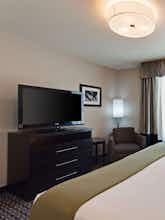 Hotel Holiday Inn Express Lancaster photo 2