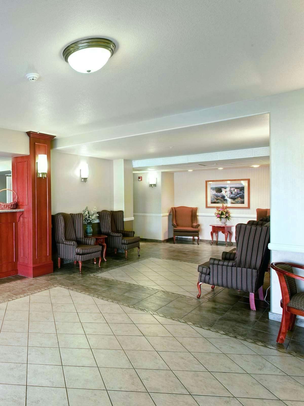 Hotel Holiday Inn Express Lancaster photo 3
