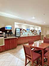 Hotel Holiday Inn Express Lancaster photo 5