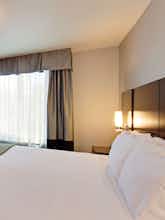 Hotel Holiday Inn Express Lancaster photo 1