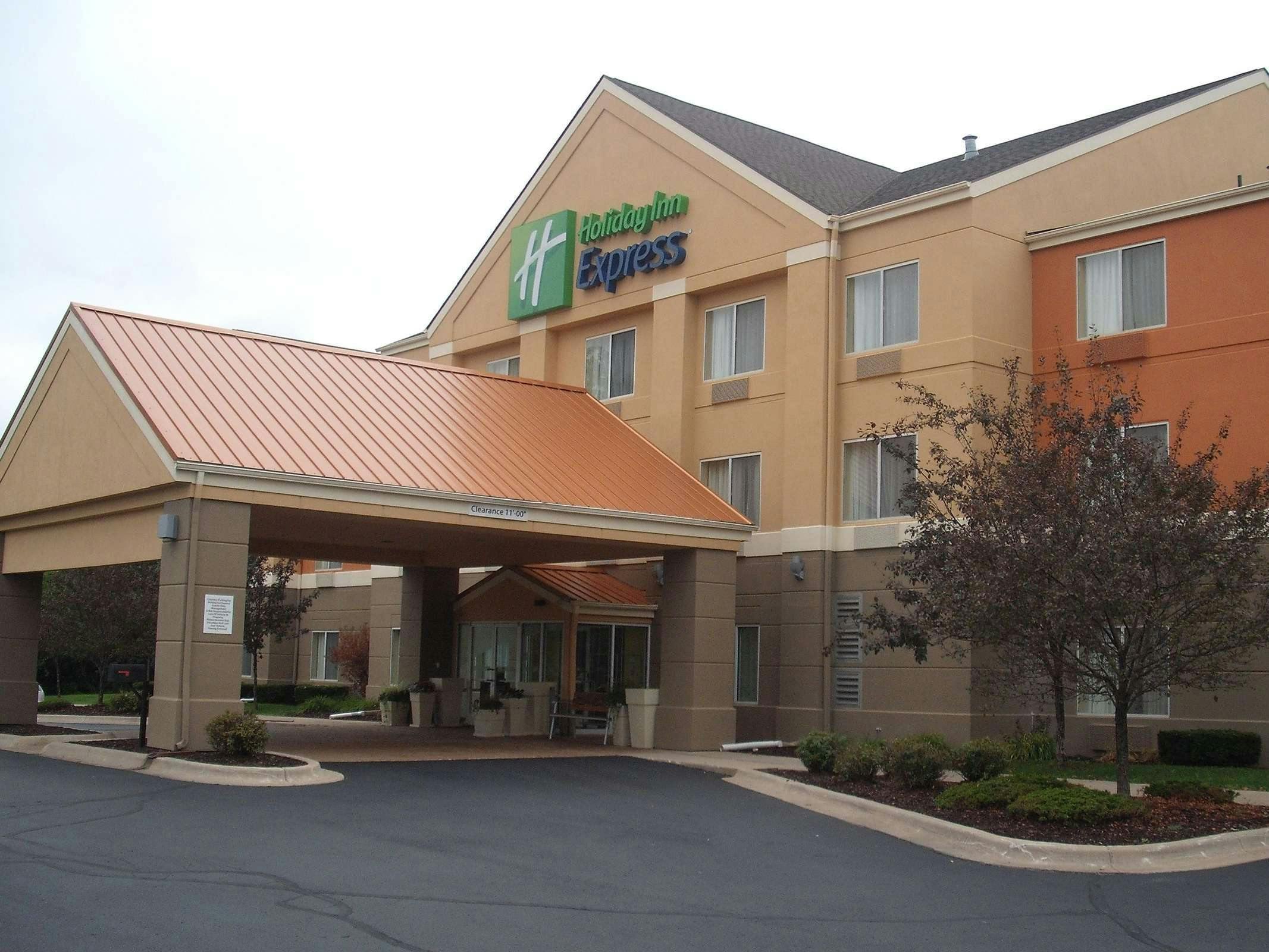 Holiday Inn Express Lapeer