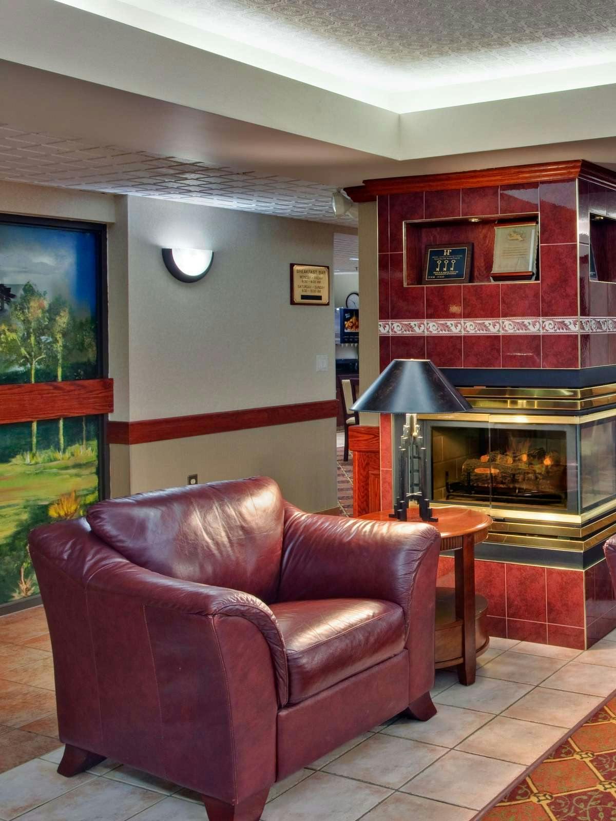 Hotel Holiday Inn Express Red Deer photo 3