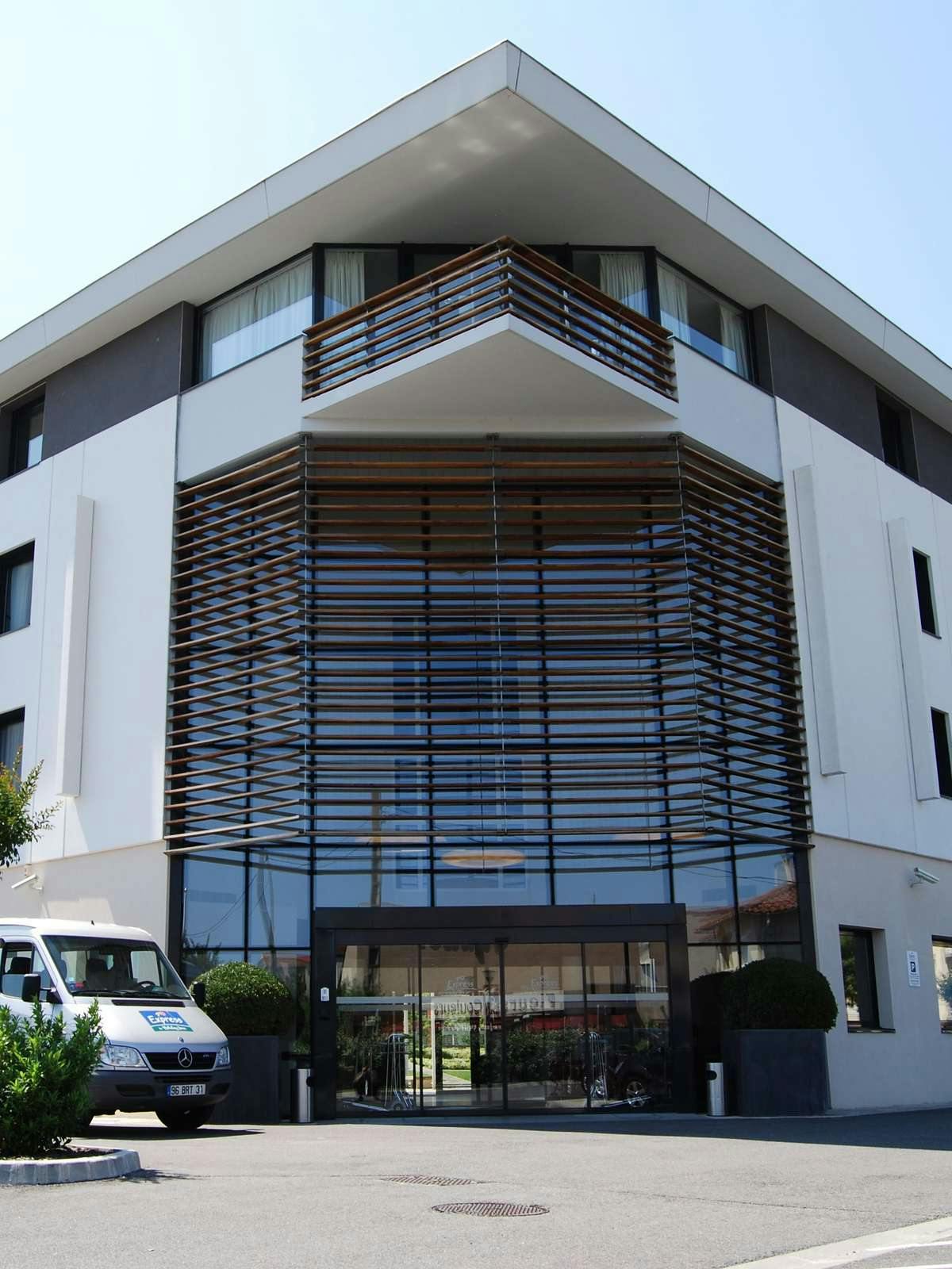 Hotel Holiday Inn Express Toulouse Airport photo 2