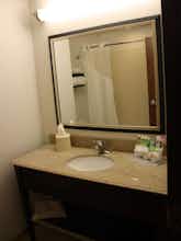 Hotel Holiday Inn Express Toledo North photo 3