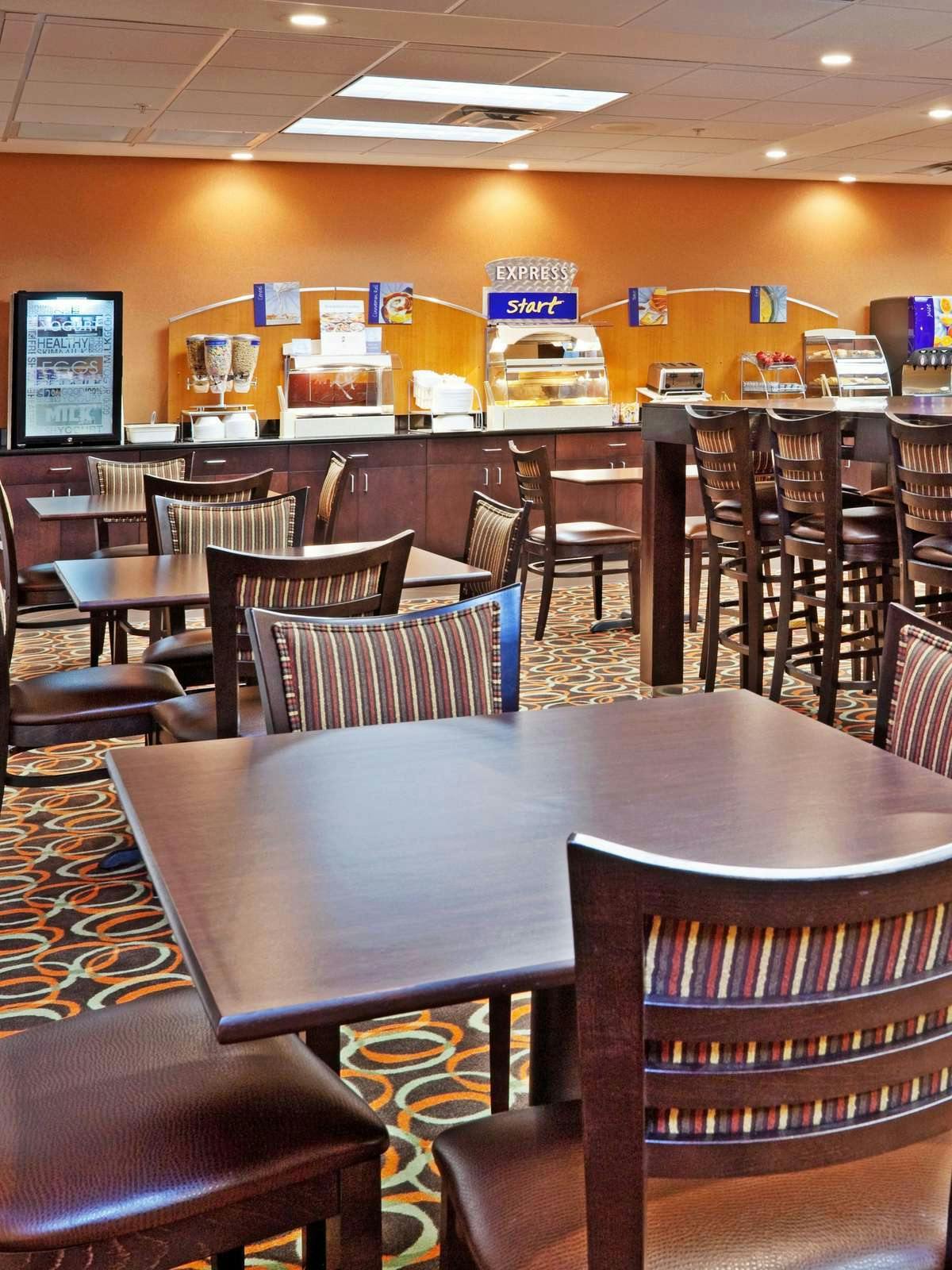 Hotel Holiday Inn Express Troutville photo 4