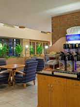 Hotel Holiday Inn Express Toronto East Scarborough photo 5
