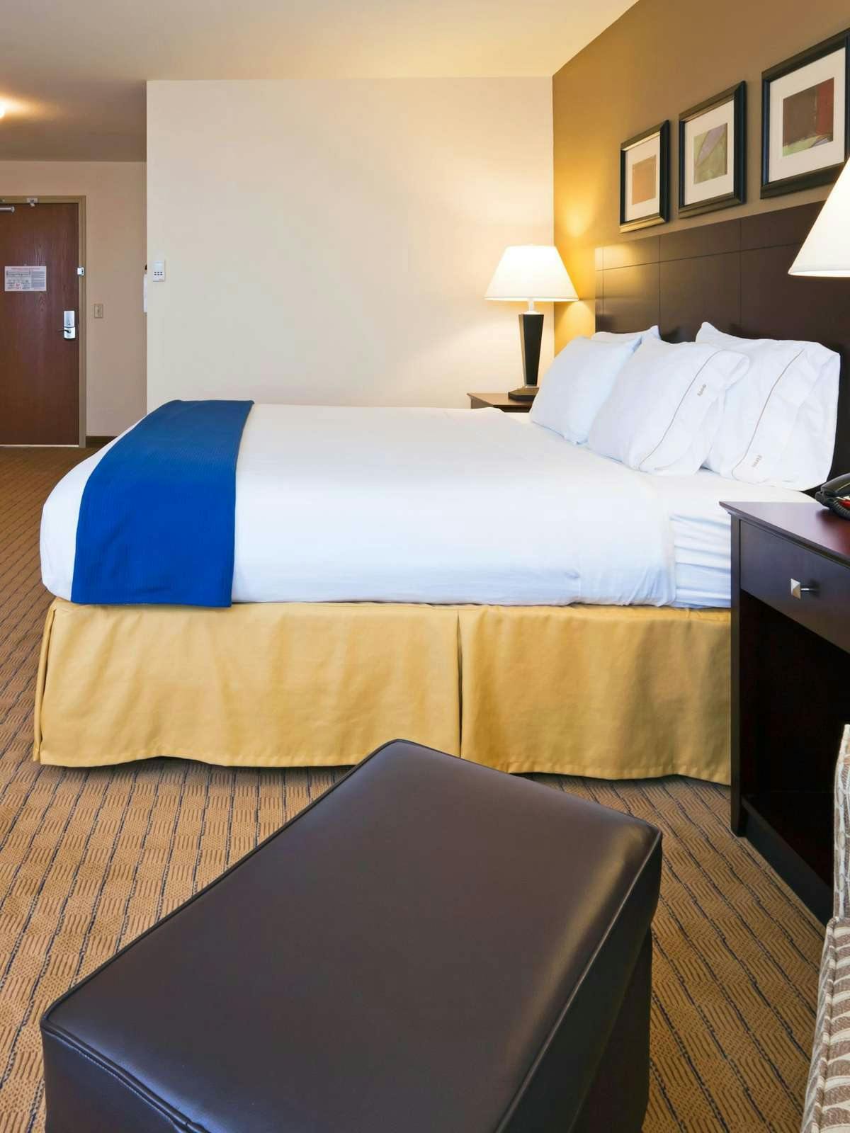 Hotel Holiday Inn Express Washington Court House photo 1